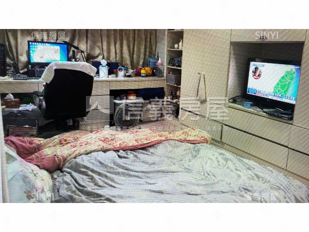 面公園龍騰四房平面車位房屋室內格局與周邊環境