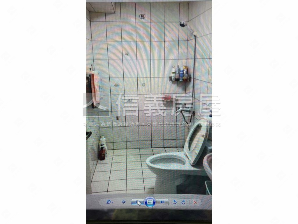 面公園龍騰四房平面車位房屋室內格局與周邊環境