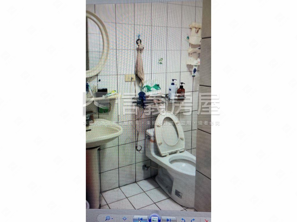 面公園龍騰四房平面車位房屋室內格局與周邊環境