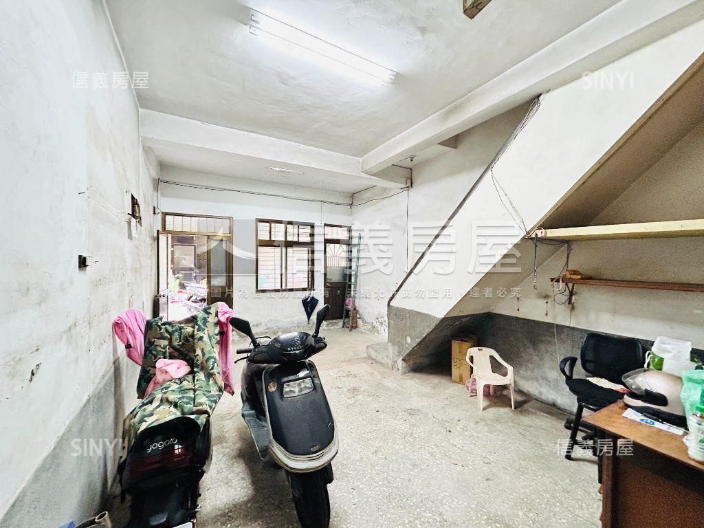 忠孝路透天房屋室內格局與周邊環境
