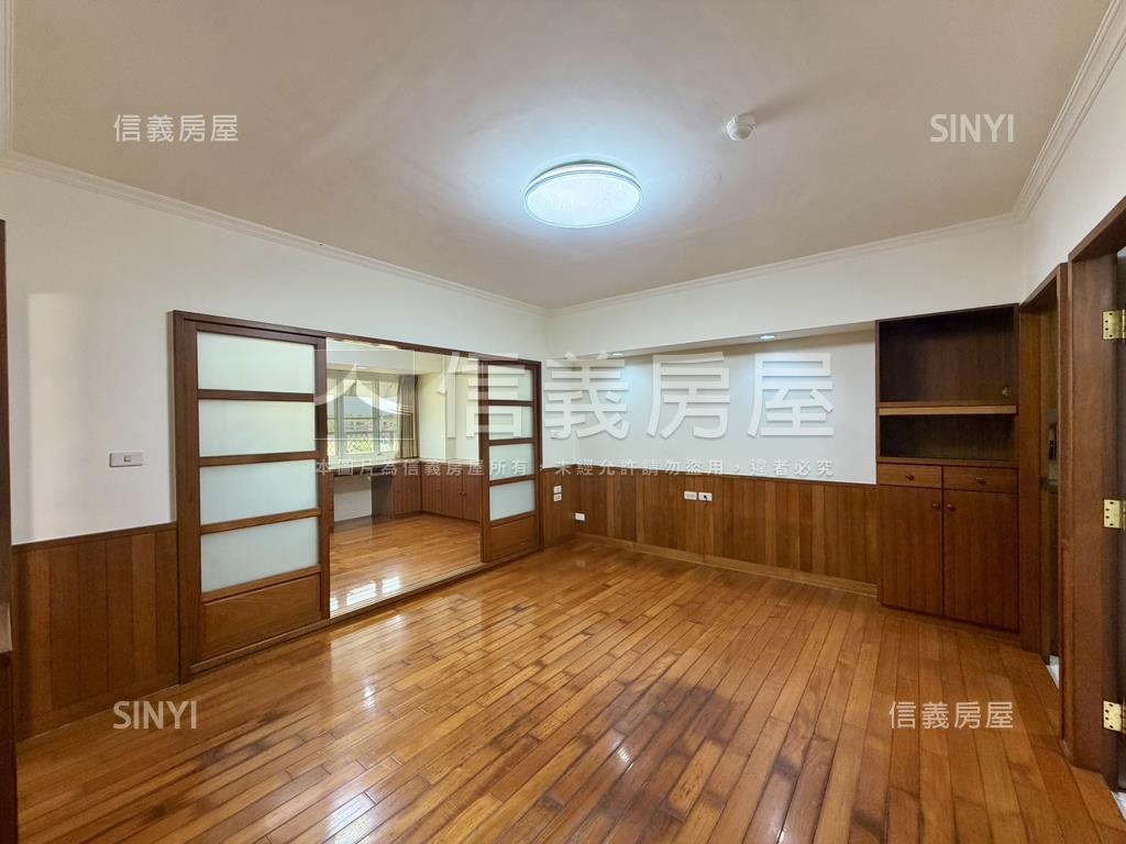 公園首排高樓採光美三房房屋室內格局與周邊環境