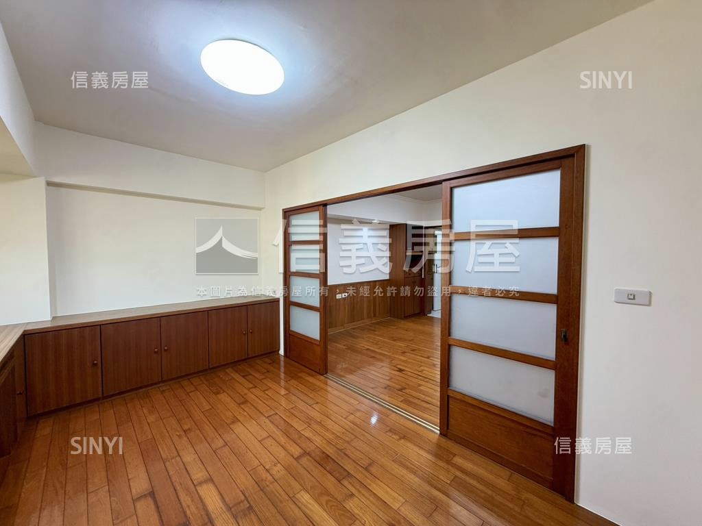 公園首排高樓採光美三房房屋室內格局與周邊環境