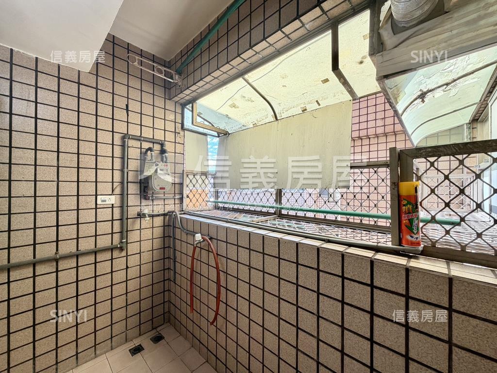 公園首排高樓採光美三房房屋室內格局與周邊環境