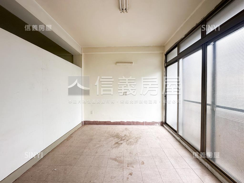大智國小旁臨路透天房屋室內格局與周邊環境