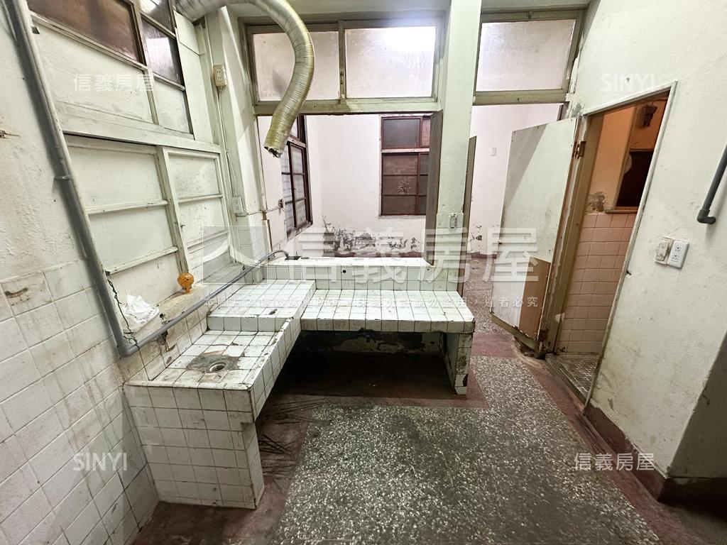 大智國小旁臨路透天房屋室內格局與周邊環境