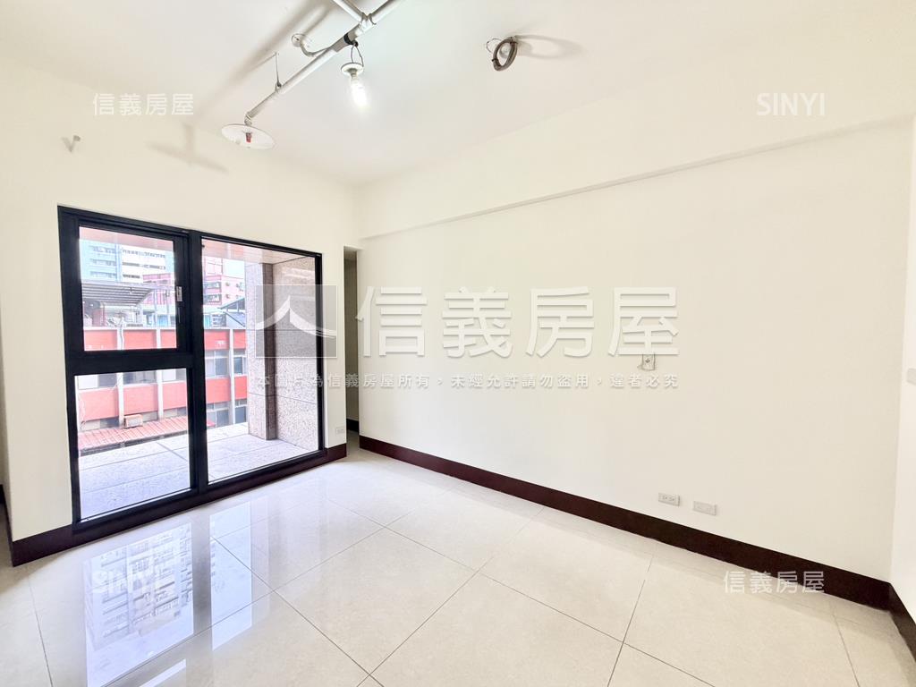 新板宸．氣派三房房屋室內格局與周邊環境