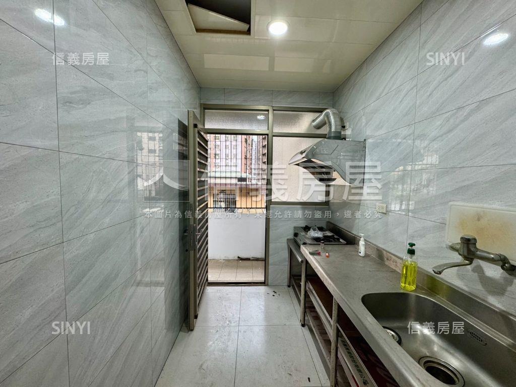 景安方正美寓三房房屋室內格局與周邊環境