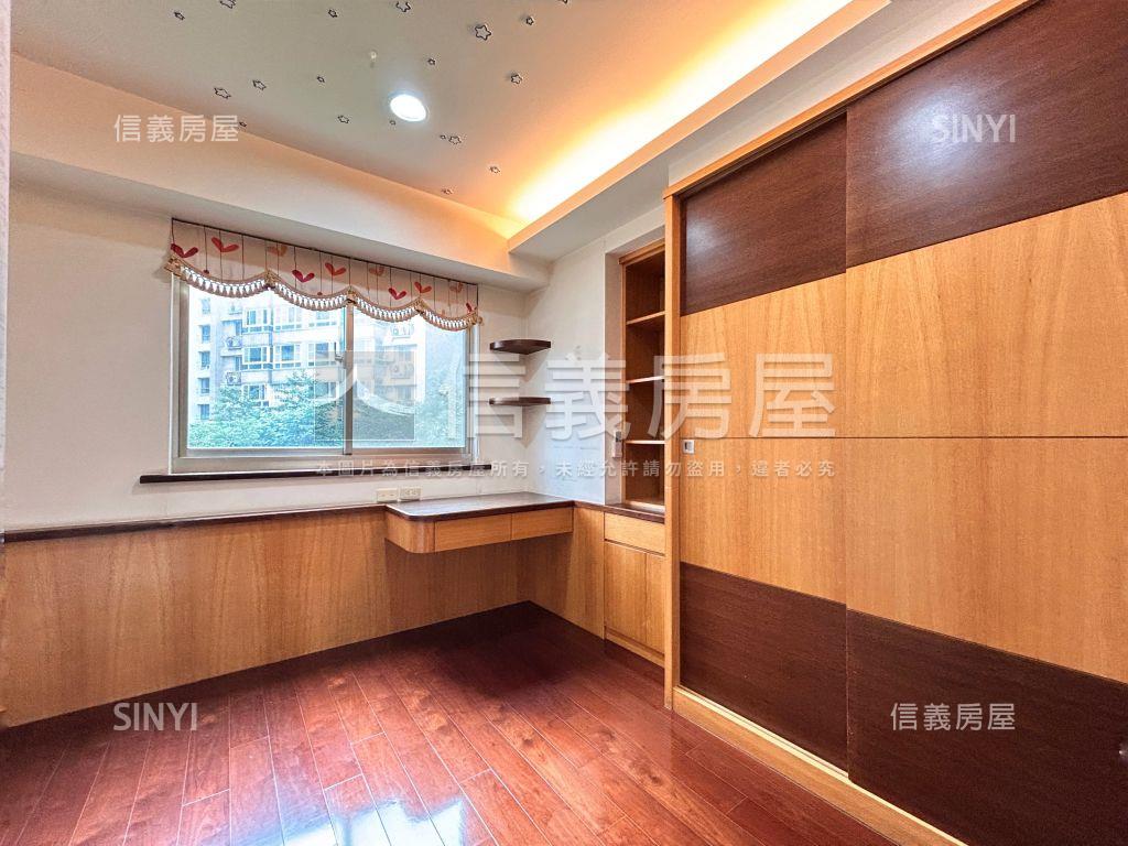 水花園水水大空間美屋房屋室內格局與周邊環境