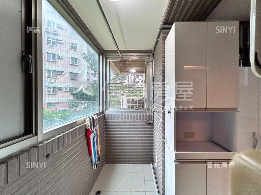 水花園水水大空間美屋房屋室內格局與周邊環境