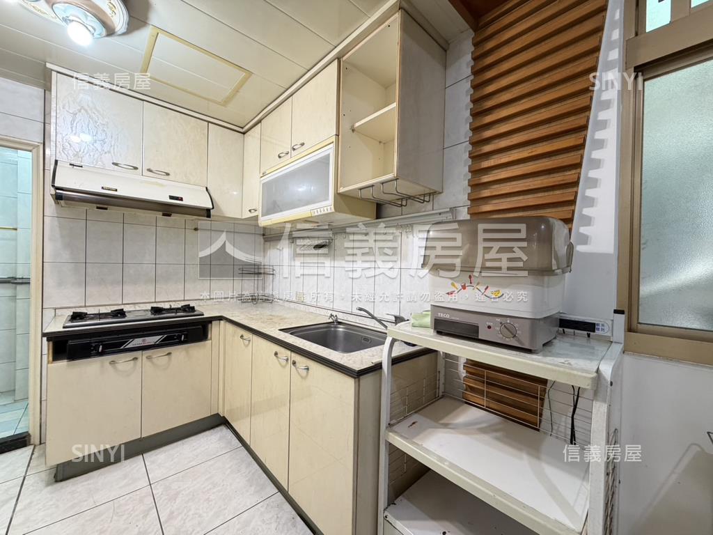 長安街方正四房公寓房屋室內格局與周邊環境