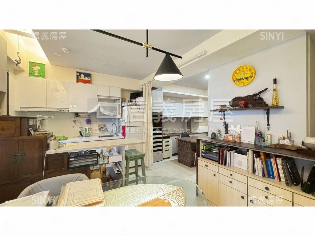 達麗居山裝潢美宅附平車房屋室內格局與周邊環境