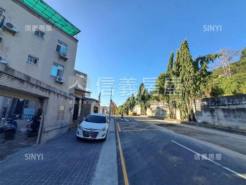 松竹東山路口社區美墅房屋室內格局與周邊環境