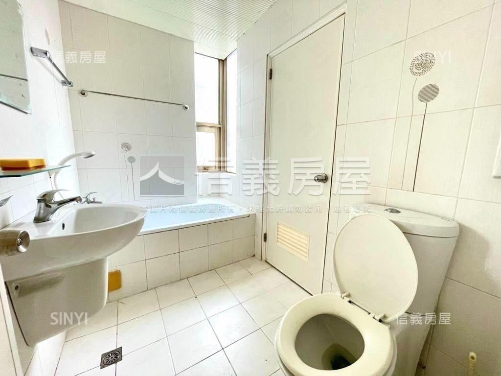 龍井大地坪邊間採光透天房屋室內格局與周邊環境