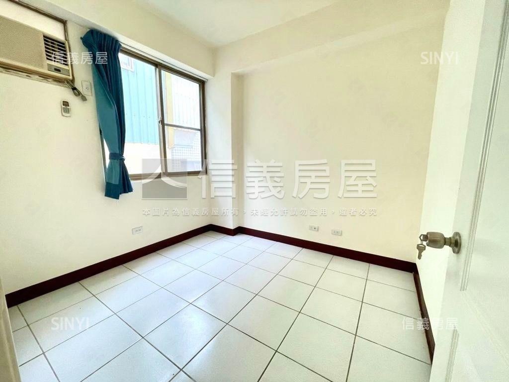 龍井大地坪邊間採光透天房屋室內格局與周邊環境