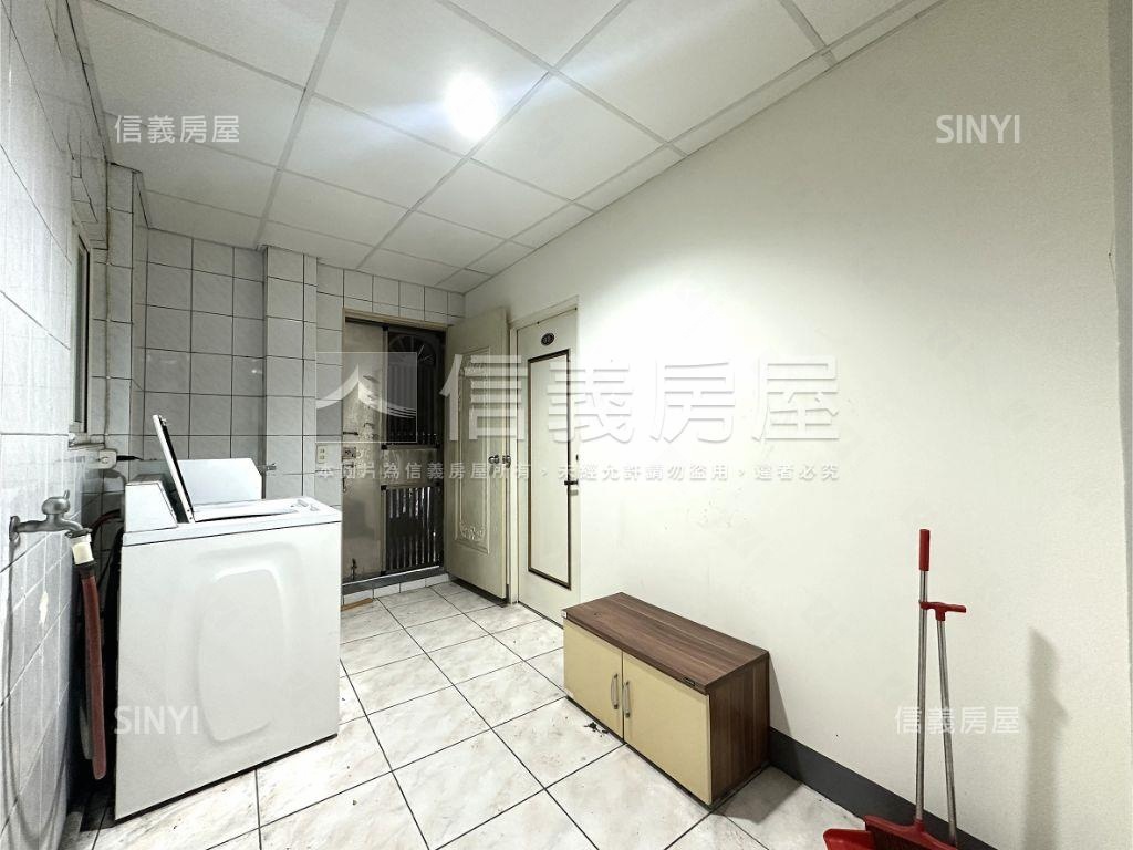 三重國小ＲＣ小資收租寶房屋室內格局與周邊環境