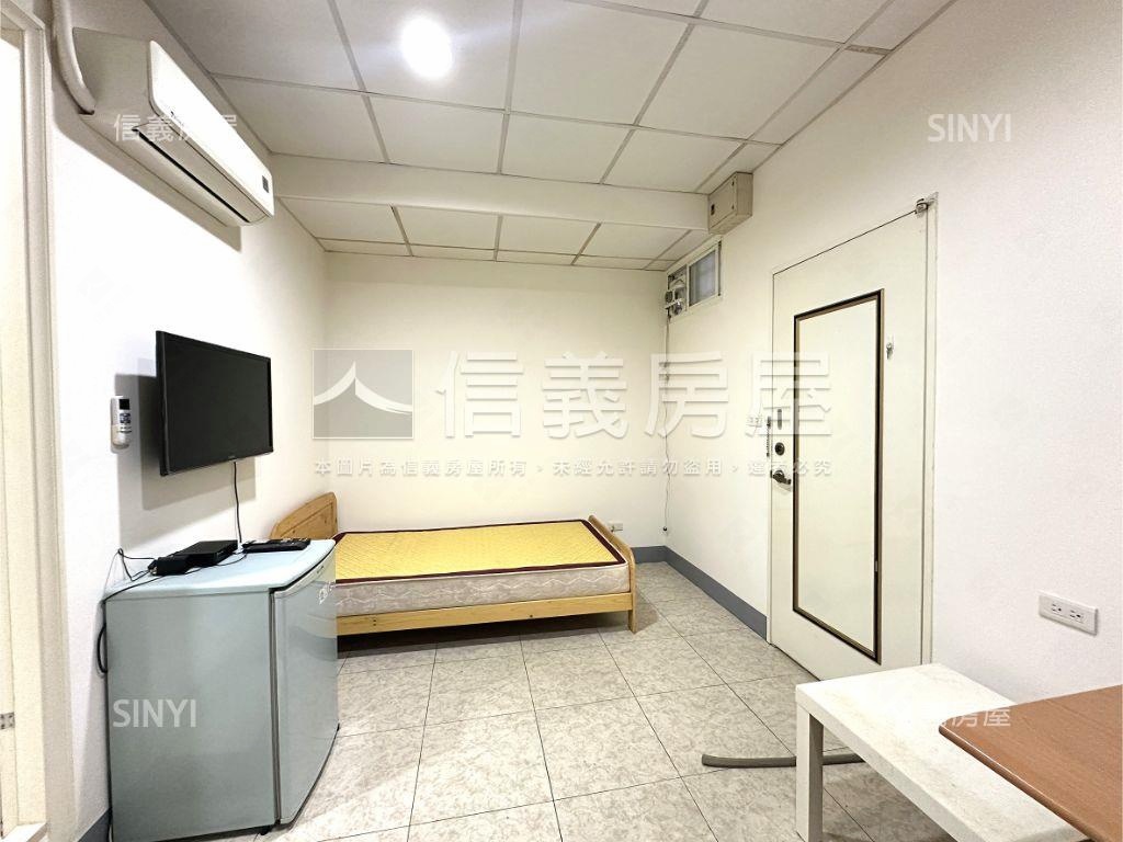 三重國小ＲＣ小資收租寶房屋室內格局與周邊環境