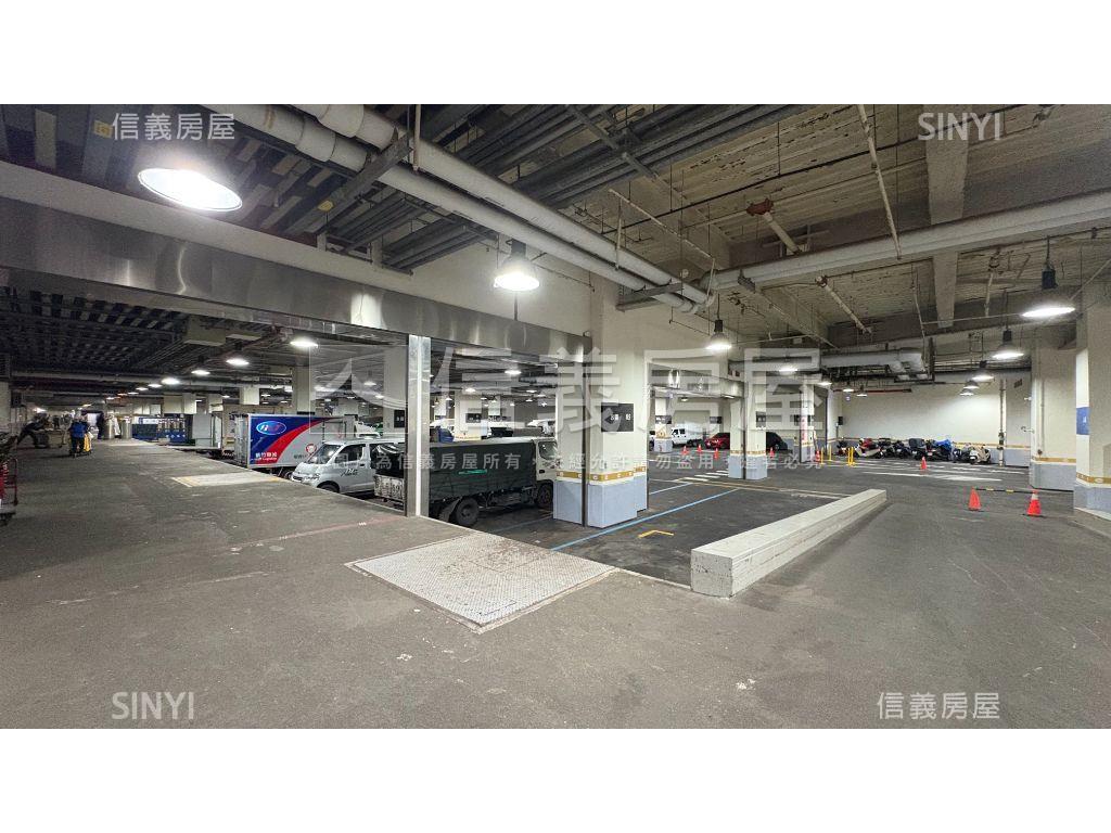 汐止Ｕ－ＴＯＷＮ景觀邊間房屋室內格局與周邊環境