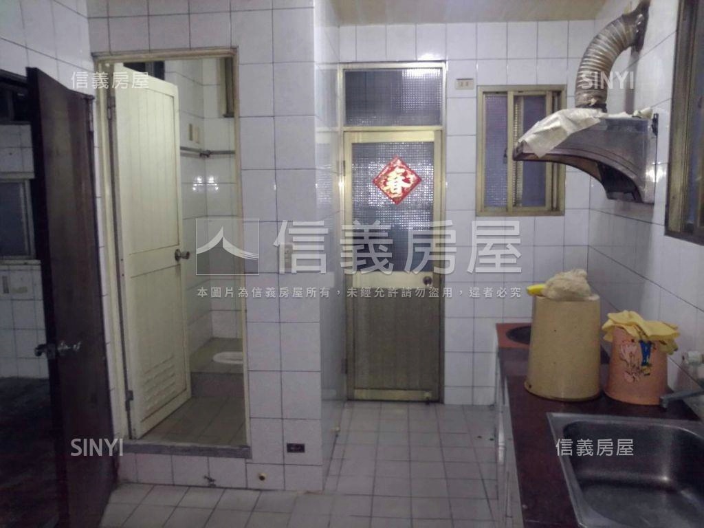 近捷運低總價廠辦房屋室內格局與周邊環境