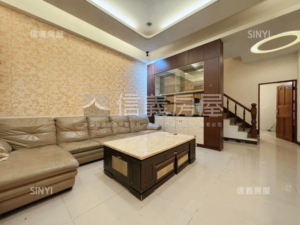 近水湳經貿臨路透天房屋室內格局與周邊環境