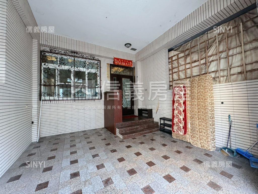 近水湳經貿臨路透天房屋室內格局與周邊環境