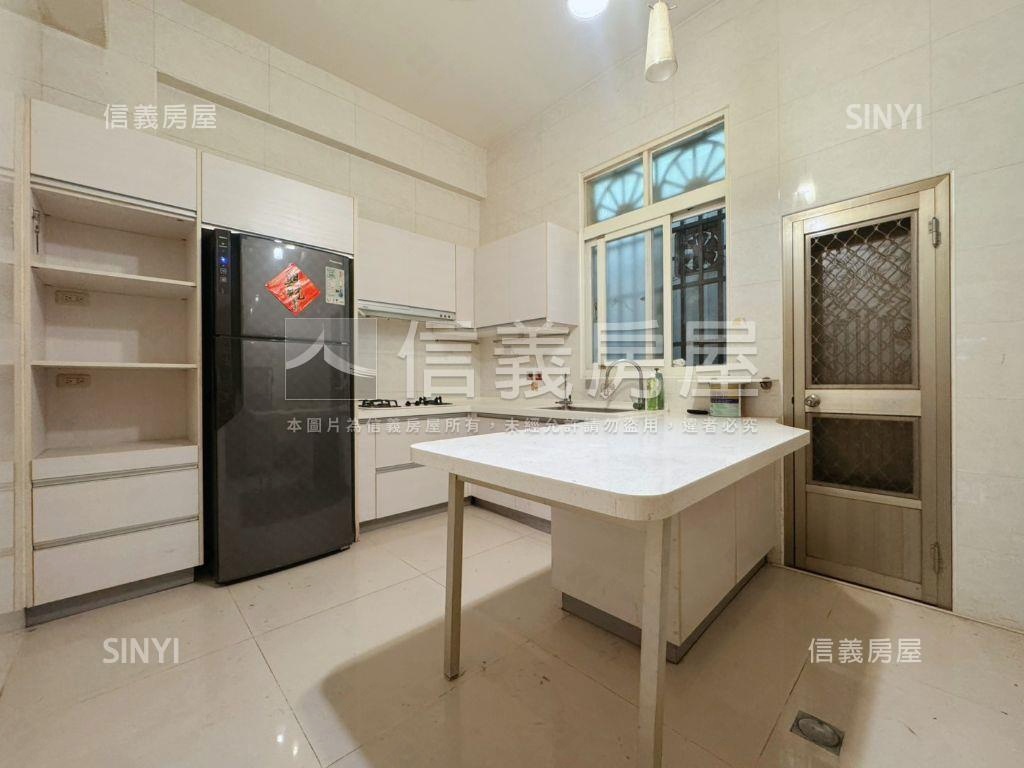 近水湳經貿臨路透天房屋室內格局與周邊環境