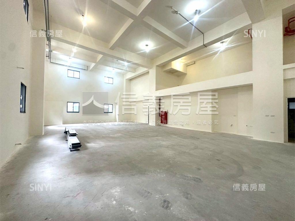 新莊好市多獨棟挑高廠房房屋室內格局與周邊環境