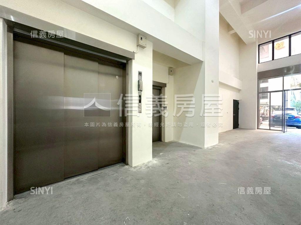 新莊好市多獨棟挑高廠房房屋室內格局與周邊環境