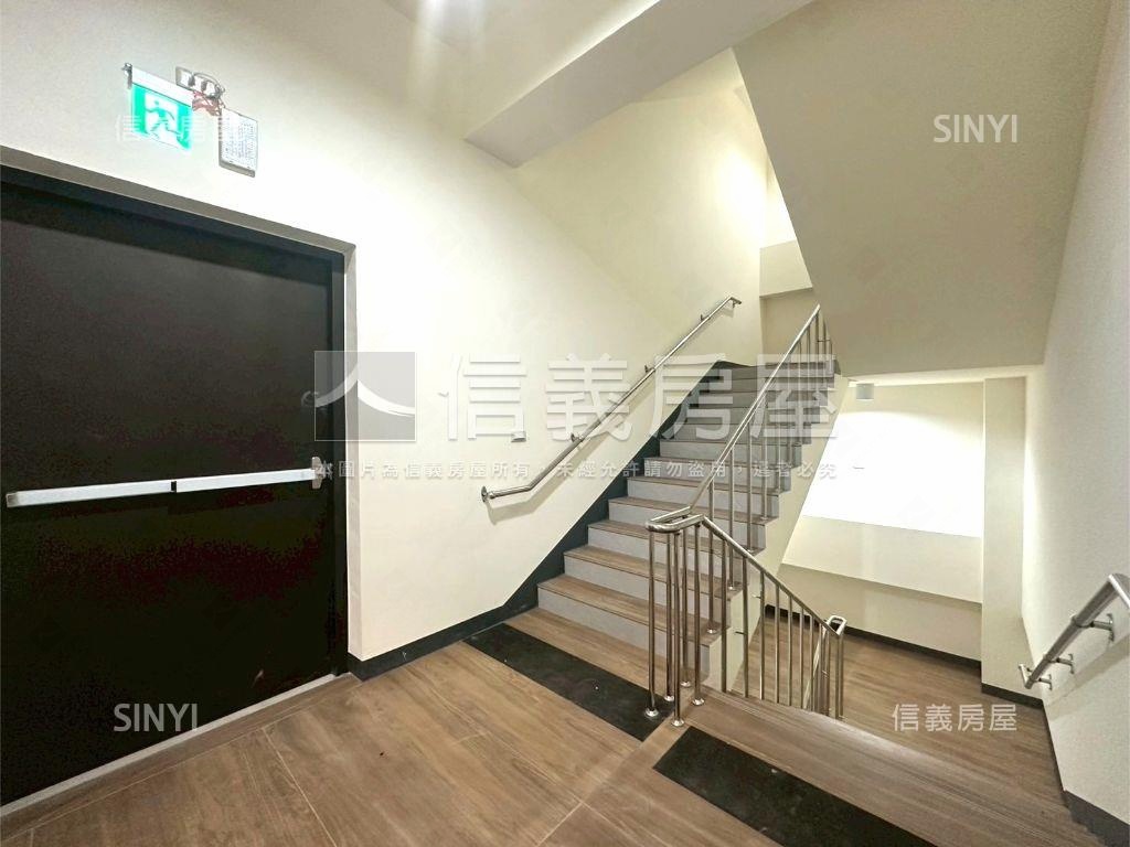 新莊好市多獨棟挑高廠房房屋室內格局與周邊環境