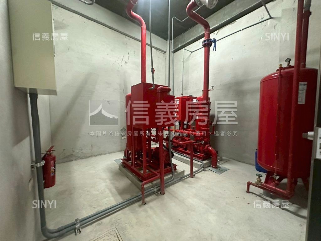 新莊好市多獨棟挑高廠房房屋室內格局與周邊環境