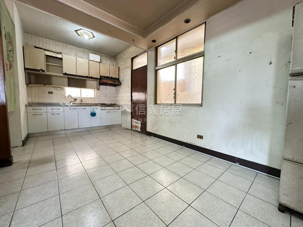 北區｜一層一戶二樓公寓房屋室內格局與周邊環境
