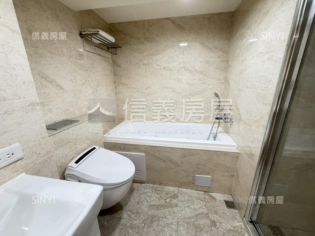 文心愛悅先看！美裝潢１房屋室內格局與周邊環境