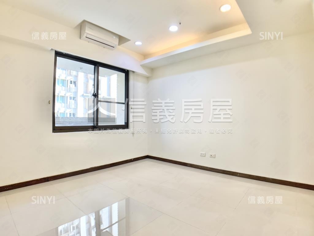 優質交響樂露台戶三房車位房屋室內格局與周邊環境