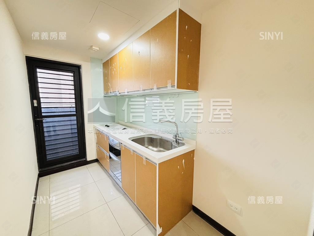 佳順寓安三房平車房屋室內格局與周邊環境