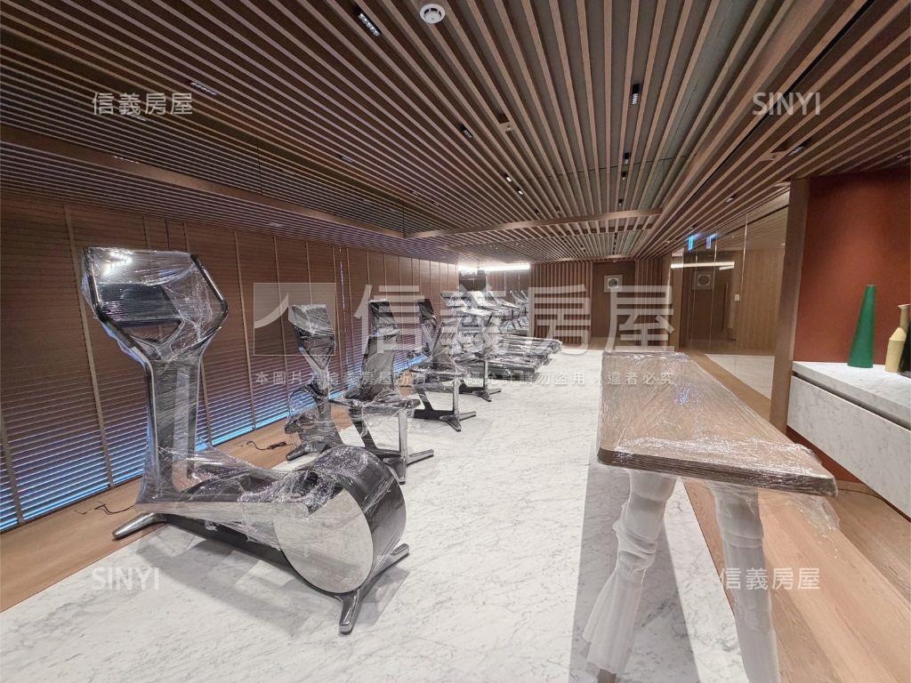 鐫萃高樓景觀飯店式住家房屋室內格局與周邊環境