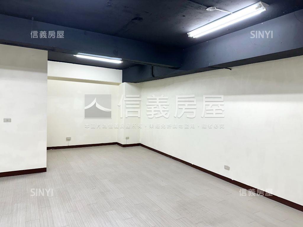 敦化學區方正高樓住辦房屋室內格局與周邊環境