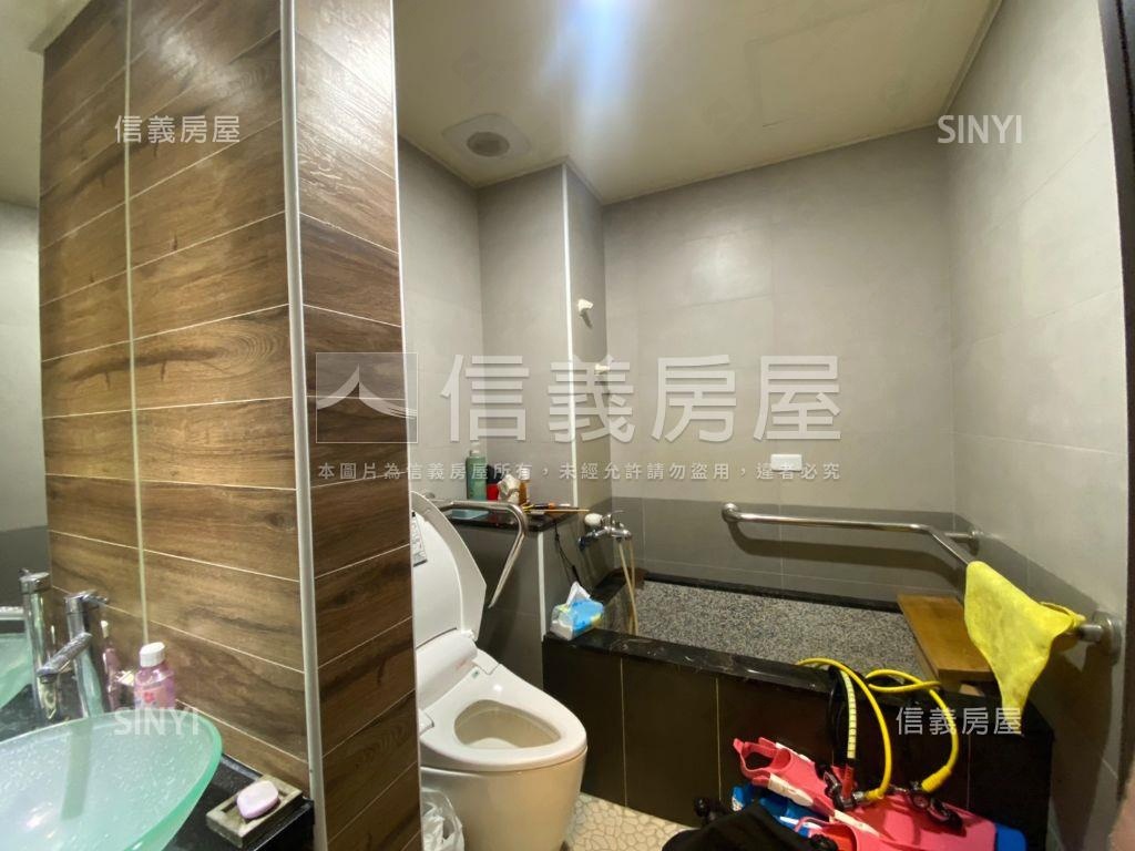 北區原子街１５間房的透天房屋室內格局與周邊環境