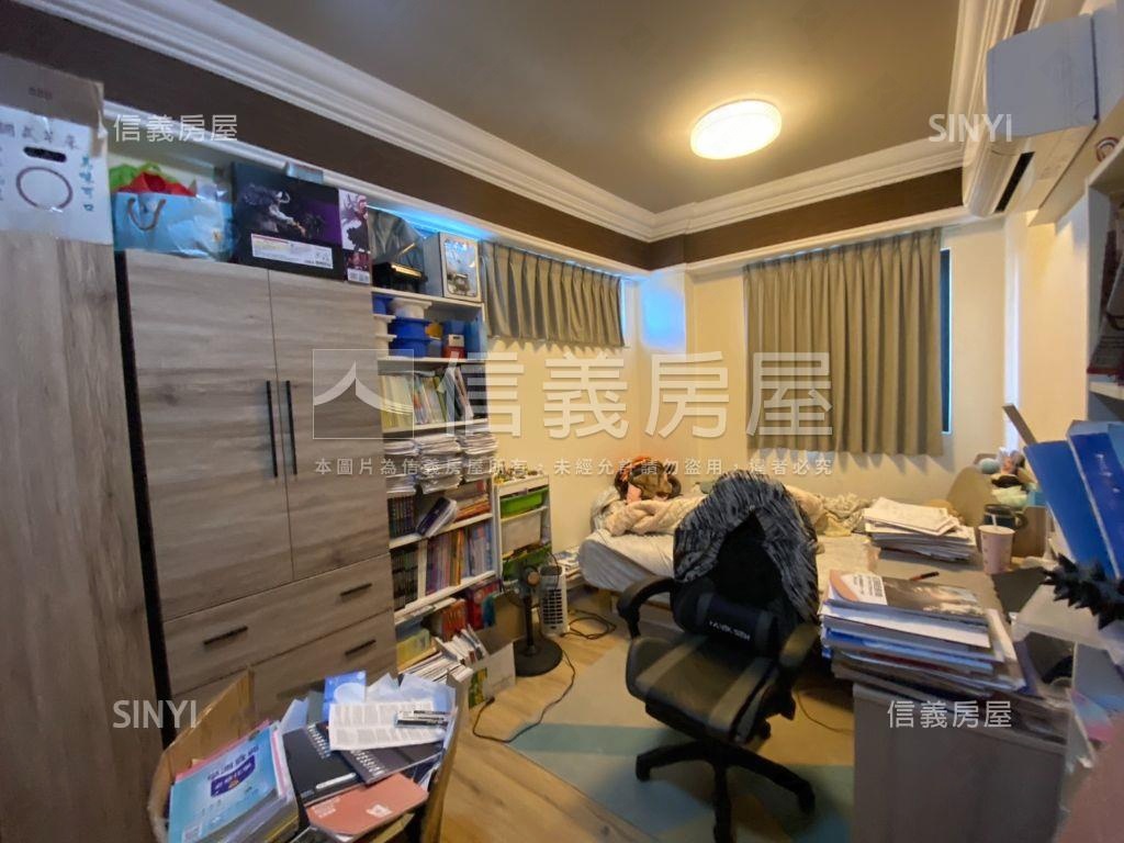 北區原子街１５間房的透天房屋室內格局與周邊環境