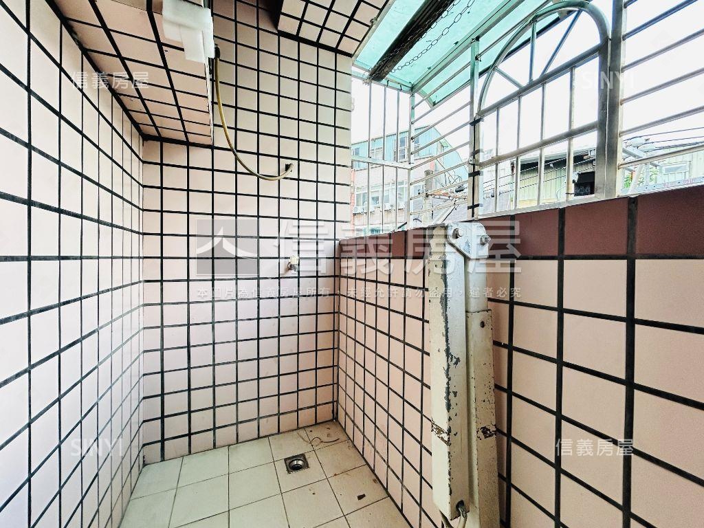 捷徑電梯邊間兩房房屋室內格局與周邊環境