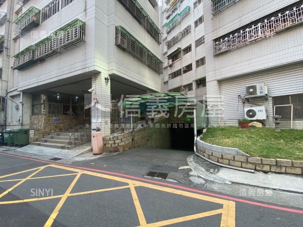 強案！！私藏大面寬店面房屋室內格局與周邊環境