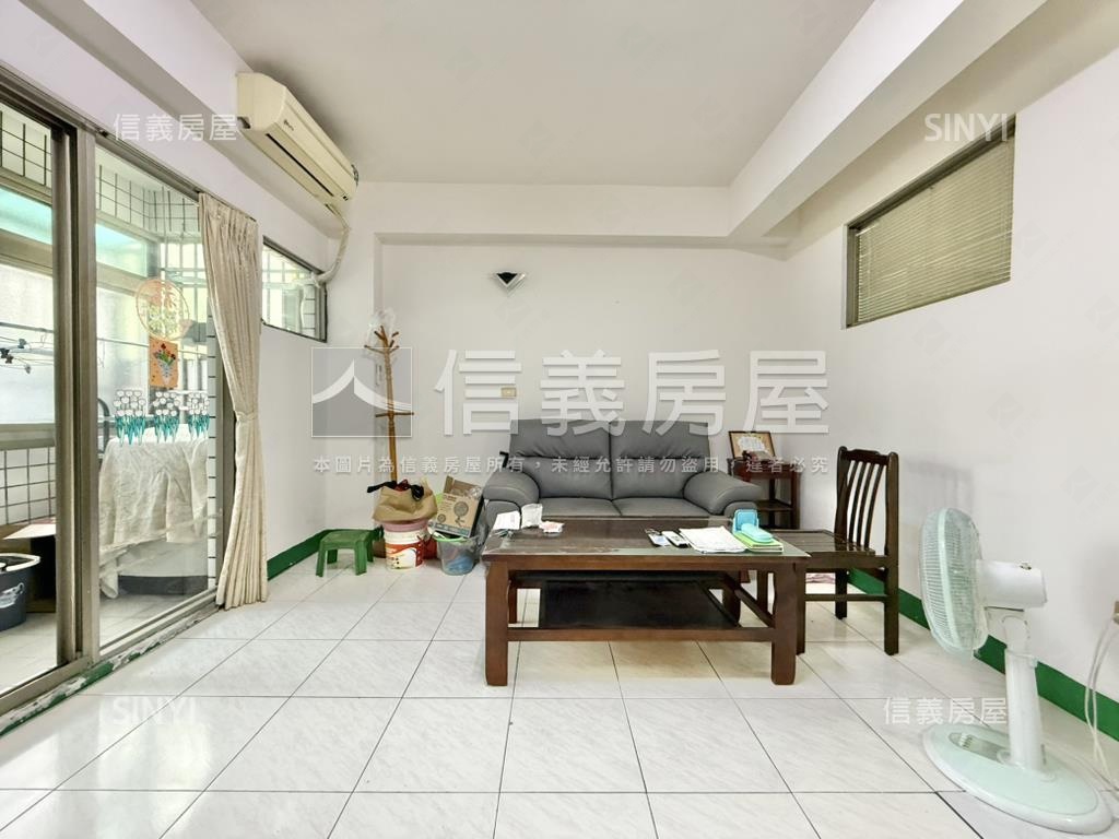 近新光三越超值美兩房房屋室內格局與周邊環境