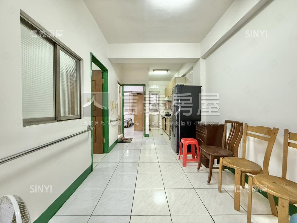 近新光三越超值美兩房房屋室內格局與周邊環境