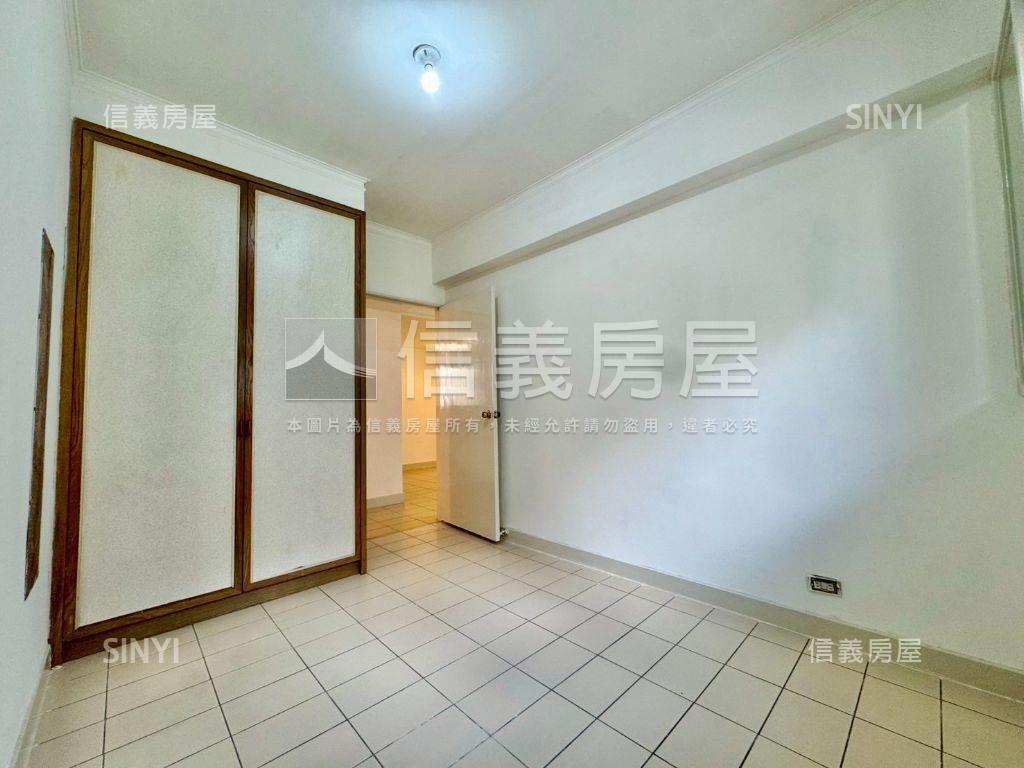 西松高中旁邊間雅居房屋室內格局與周邊環境