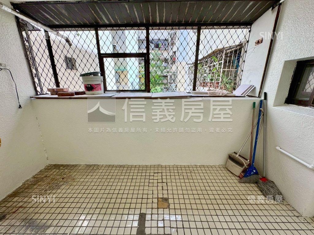 西松高中旁邊間雅居房屋室內格局與周邊環境