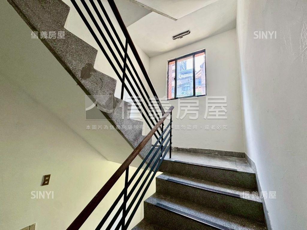 西松高中旁邊間雅居房屋室內格局與周邊環境