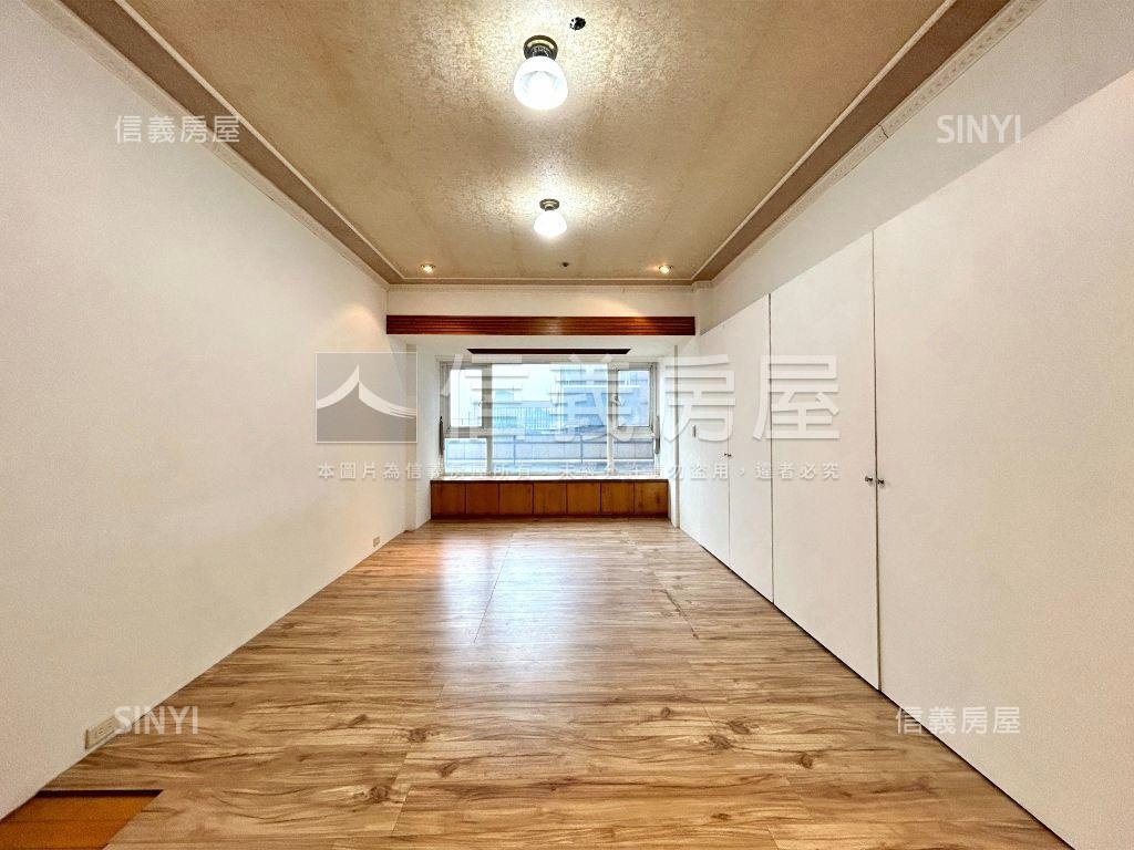 台北車站高樓採光空間房屋室內格局與周邊環境