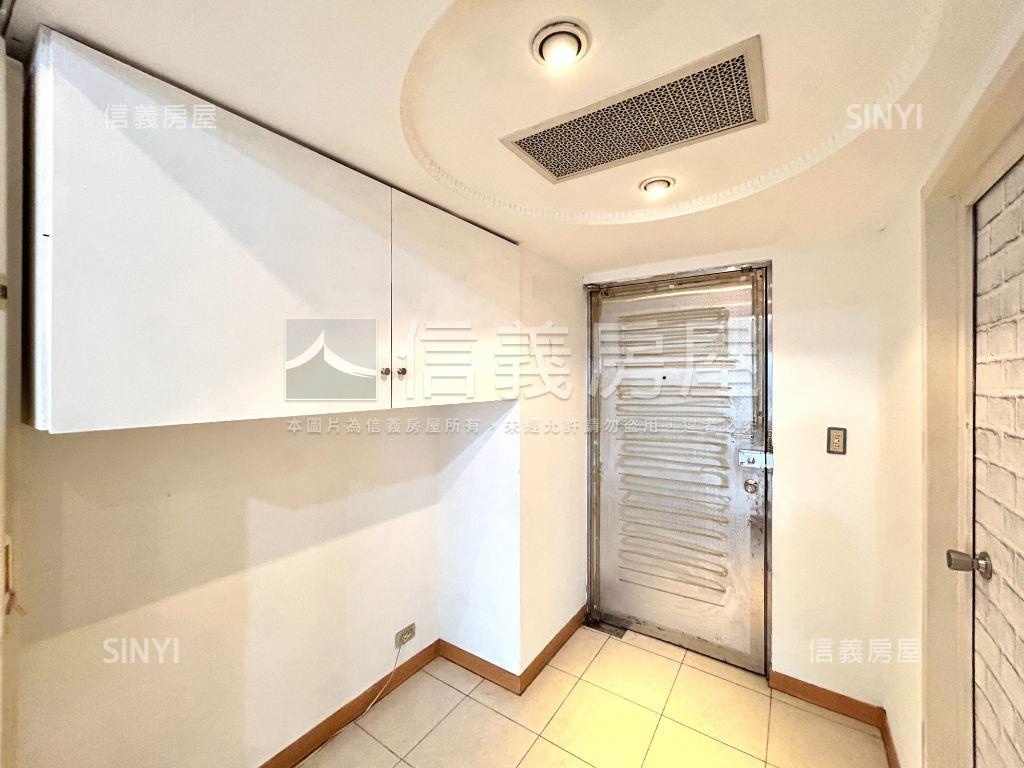 台北車站高樓採光空間房屋室內格局與周邊環境