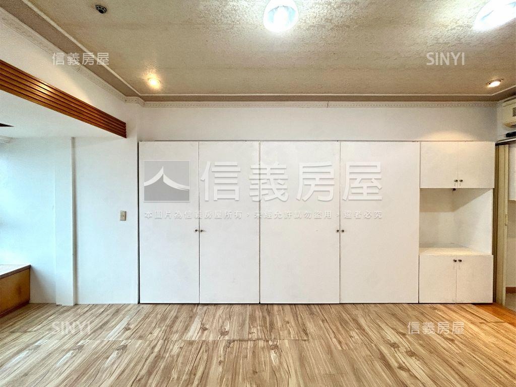 台北車站高樓採光空間房屋室內格局與周邊環境