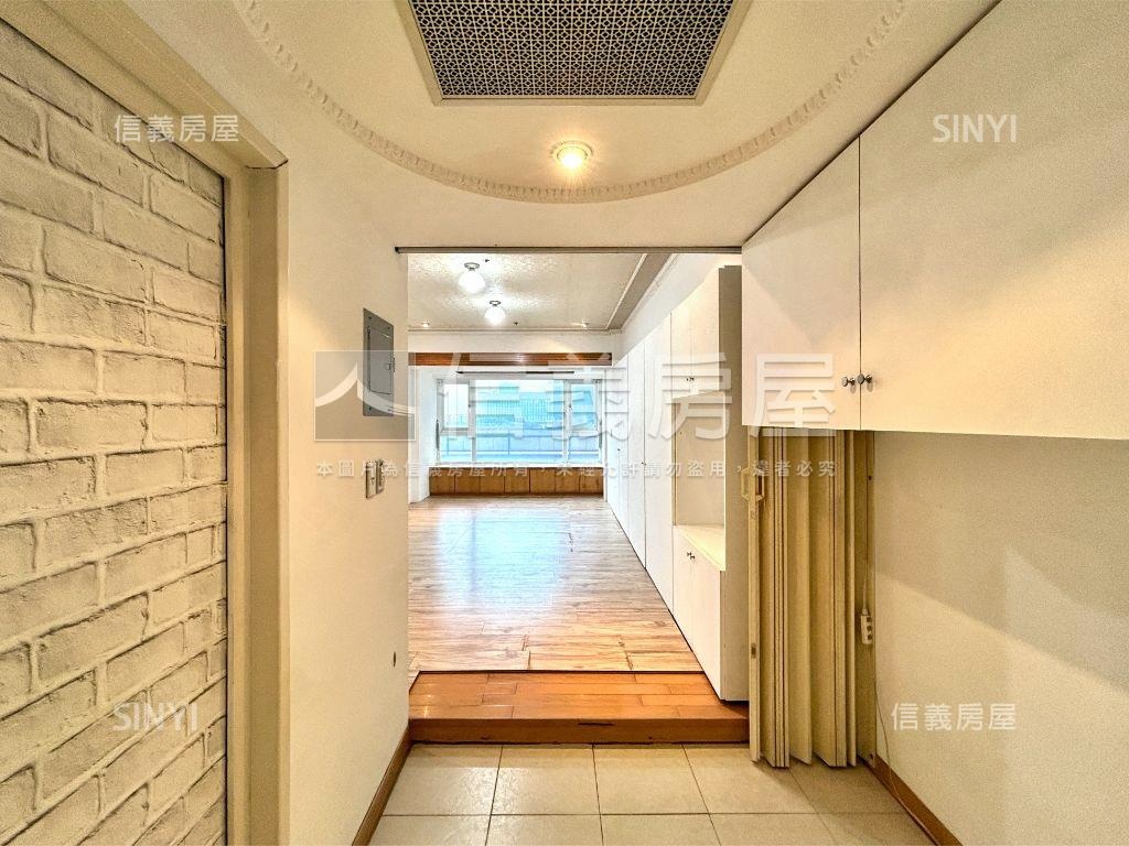 台北車站高樓採光空間房屋室內格局與周邊環境