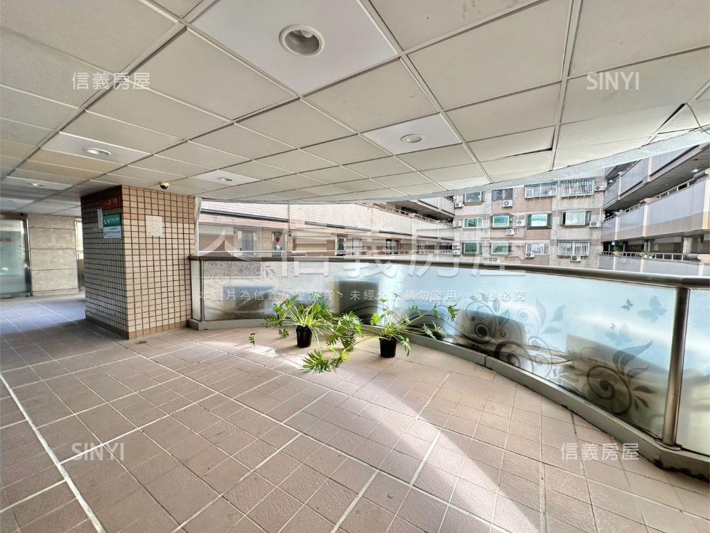 台北車站高樓採光空間房屋室內格局與周邊環境