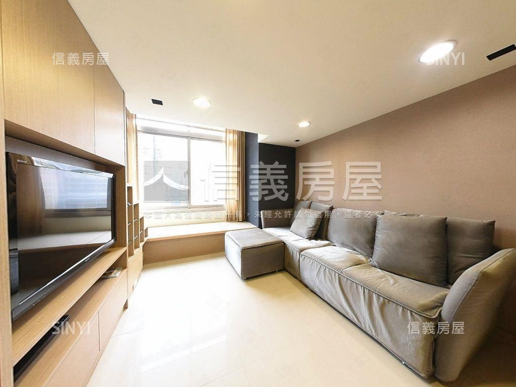 稀有華固ＭＯＭＡ挑高豪邸房屋室內格局與周邊環境